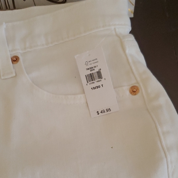 GAP White Jean Shorts for Women - Picture 3 of 6
